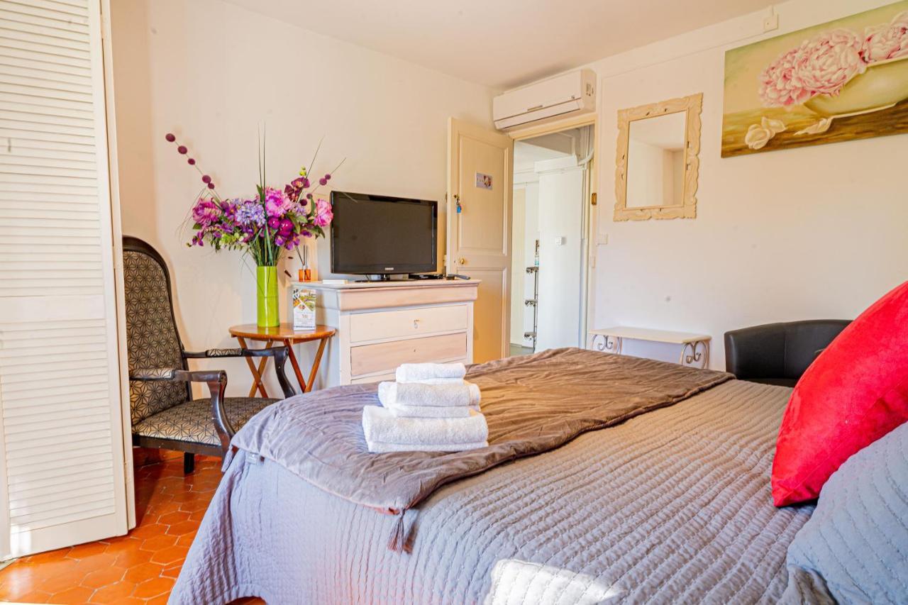 Domaine De L'Aufrene Bed & Breakfast Hyeres Ngoại thất bức ảnh
