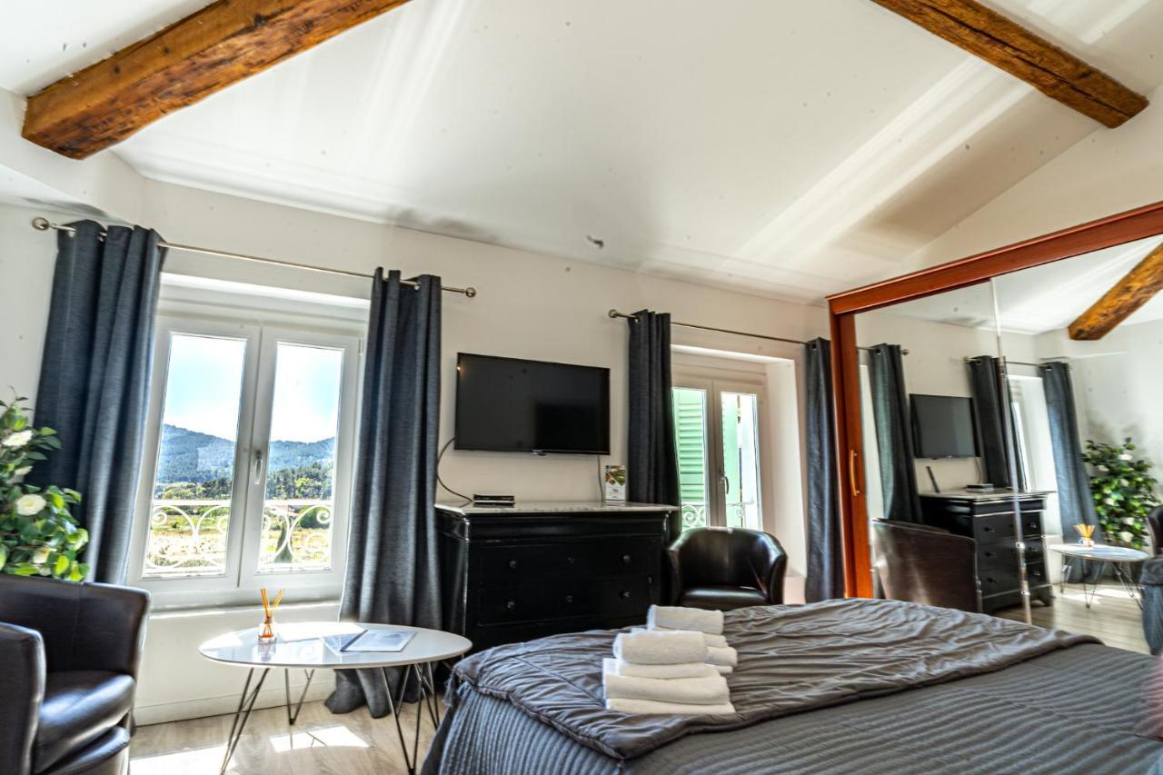 Domaine De L'Aufrene Bed & Breakfast Hyeres Ngoại thất bức ảnh